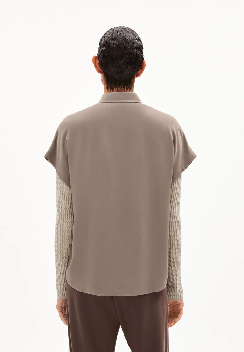 LARISAANA BLUSE | muddy water