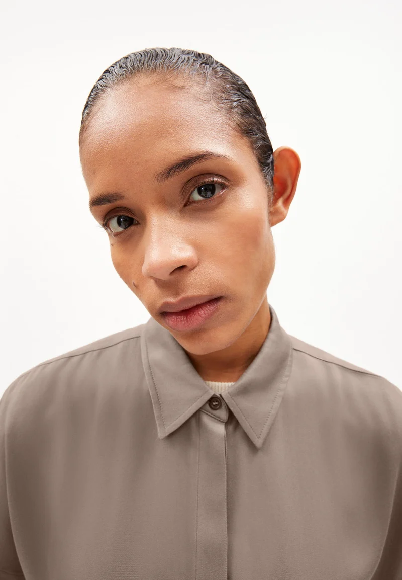 LARISAANA BLUSE | muddy water