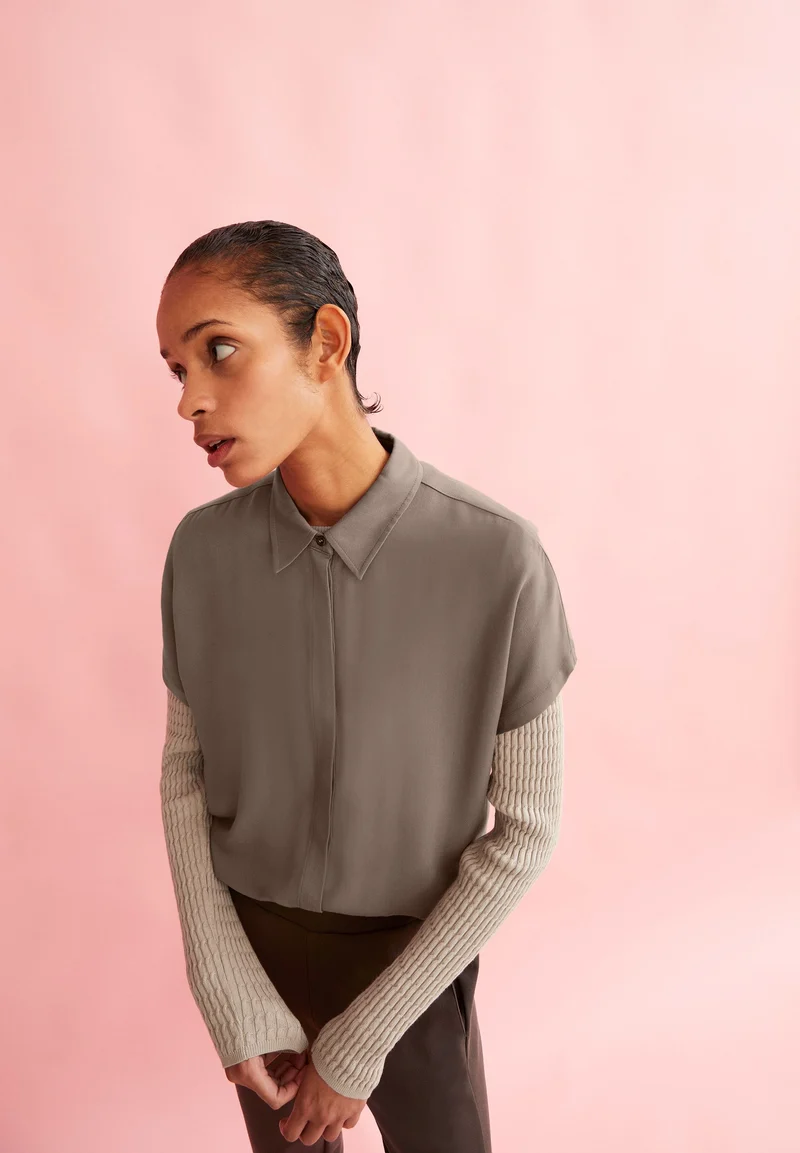 LARISAANA BLUSE | muddy water