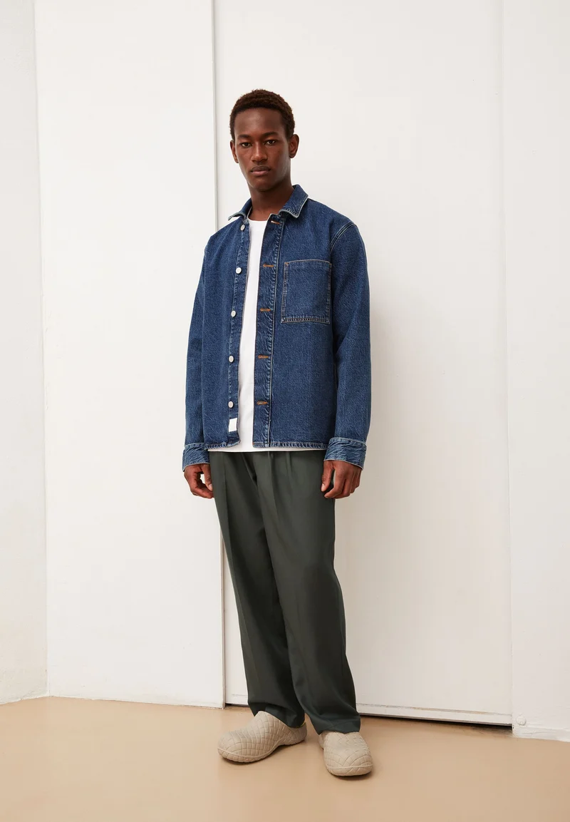 FAARN | icy blue