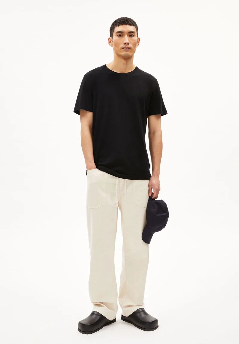 MAARKOS LINO | black