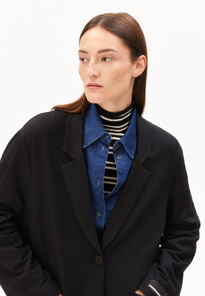 MARIAA FERNANDAA JERSEY BLAZER | black