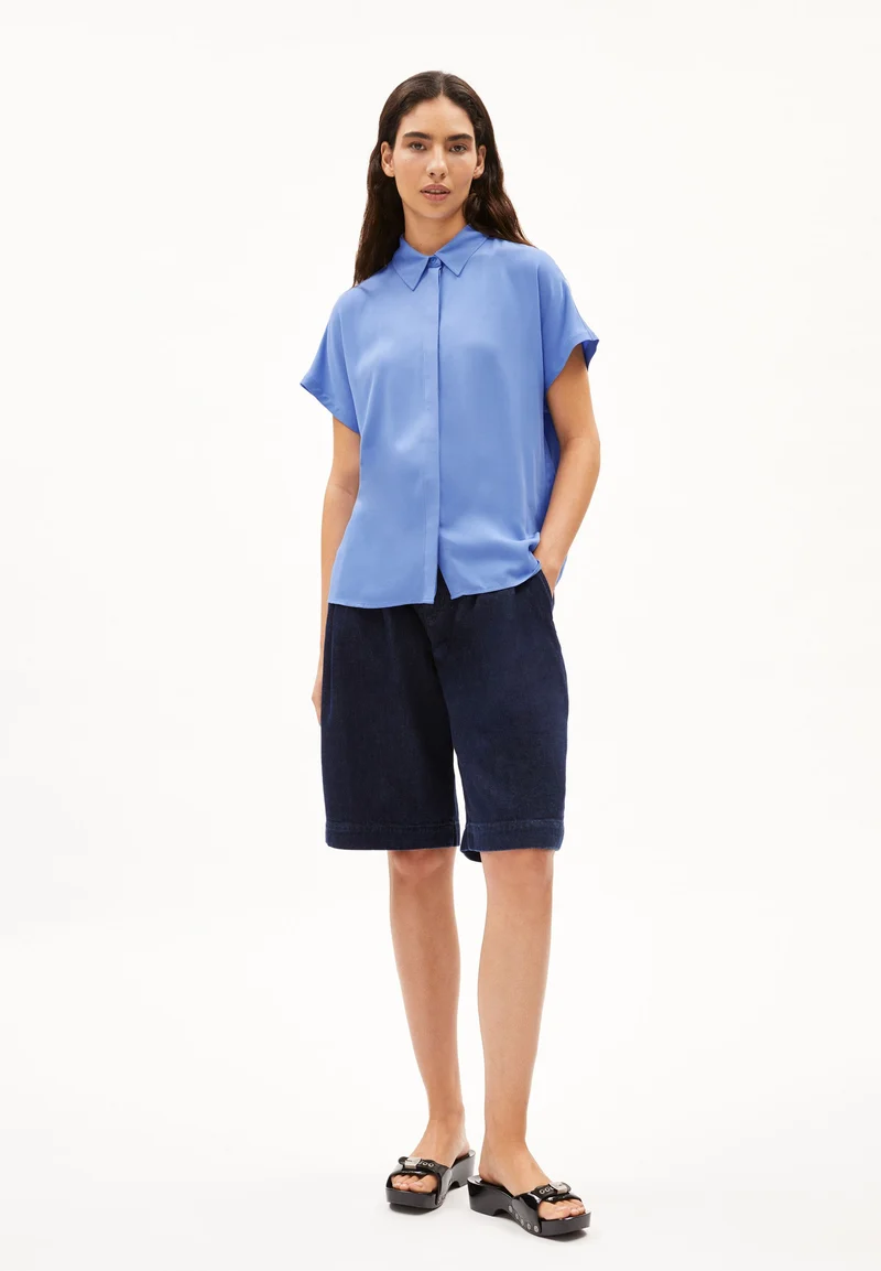 LARISAANA BLUSE | blue bloom
