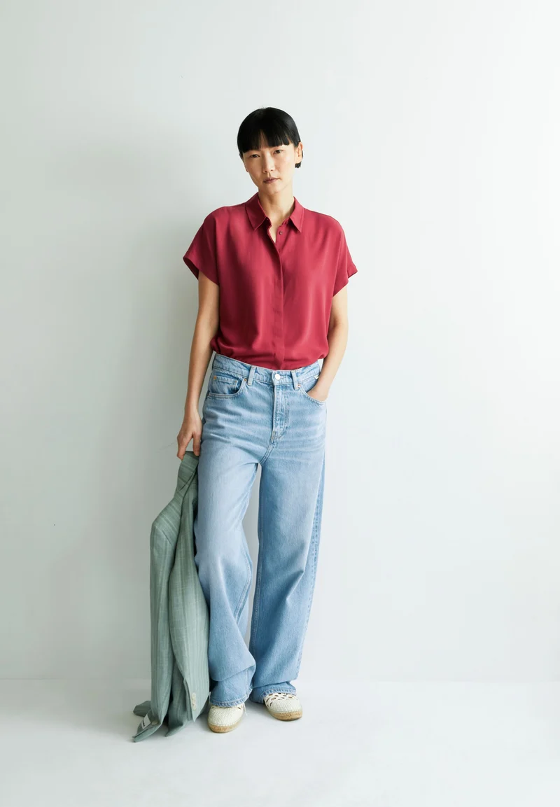 LARISAANA BLUSE | red ash