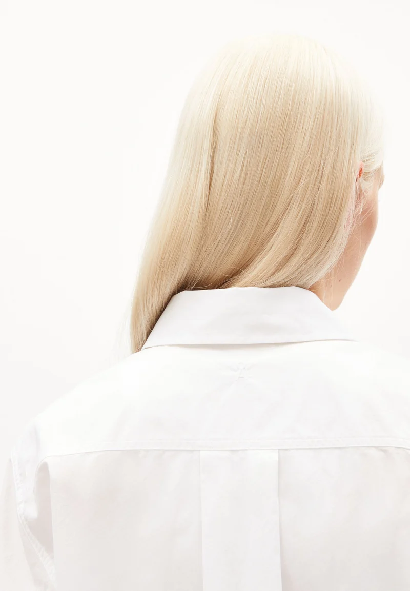 ILMAANI | white