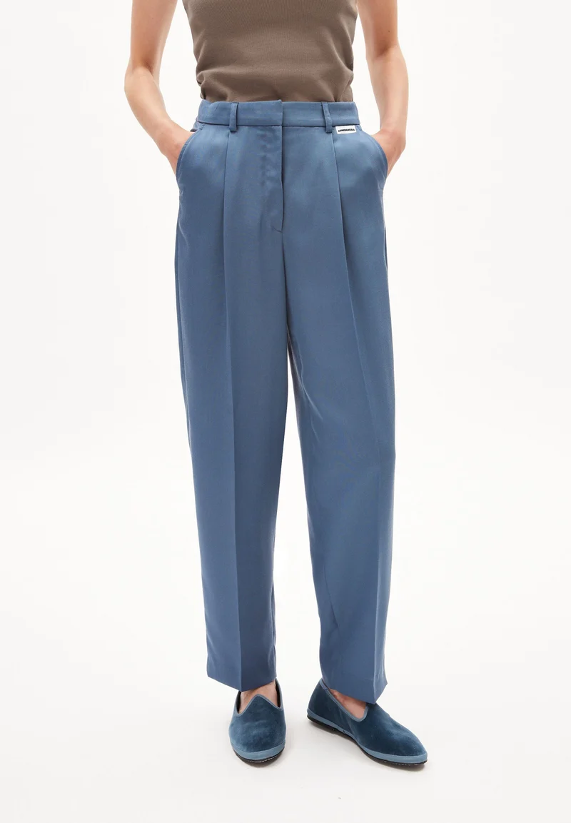 SANDRINAA TAPERED