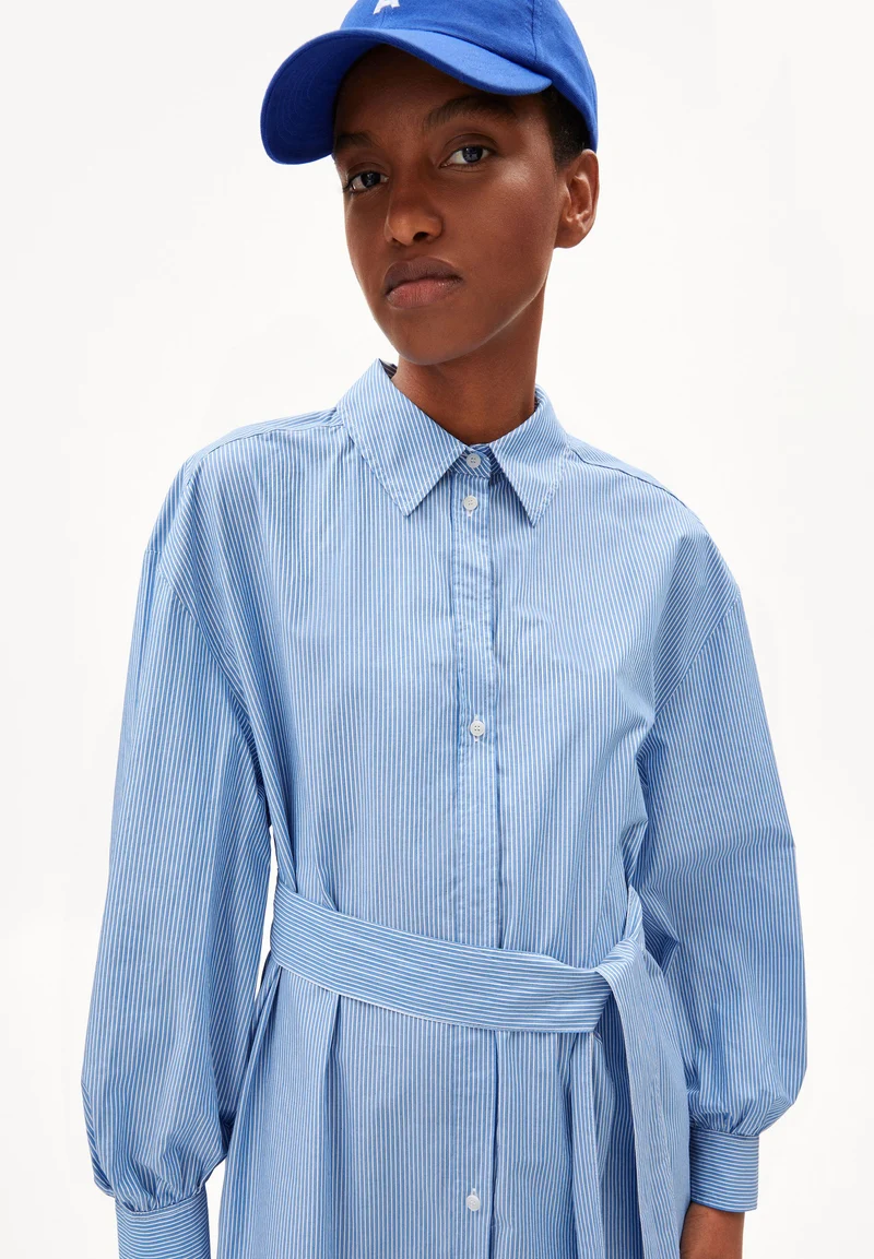 SURIAANA STRIPED | warm blue-white