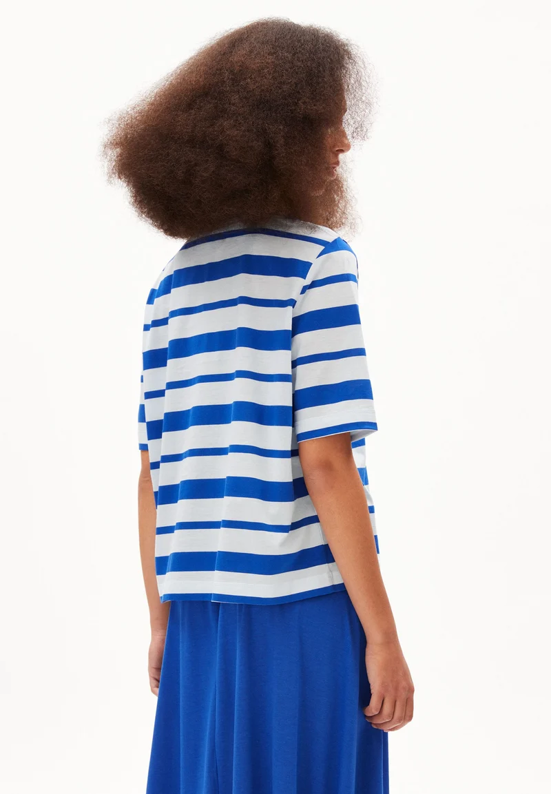 FINIAA BLOCK STRIPES | dynamo blue-oatmilk