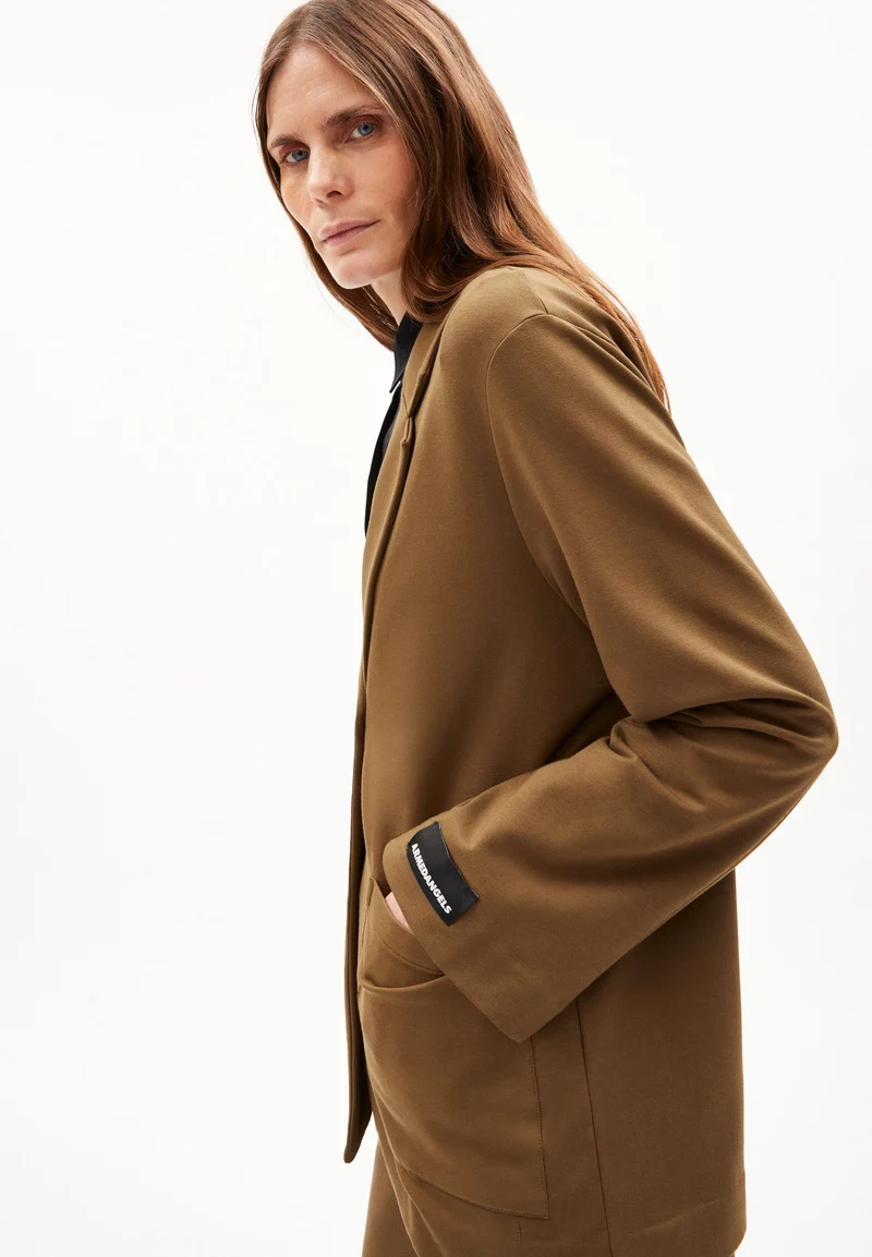 MARIAA FERNANDAA JERSEY BLAZER | dried moss