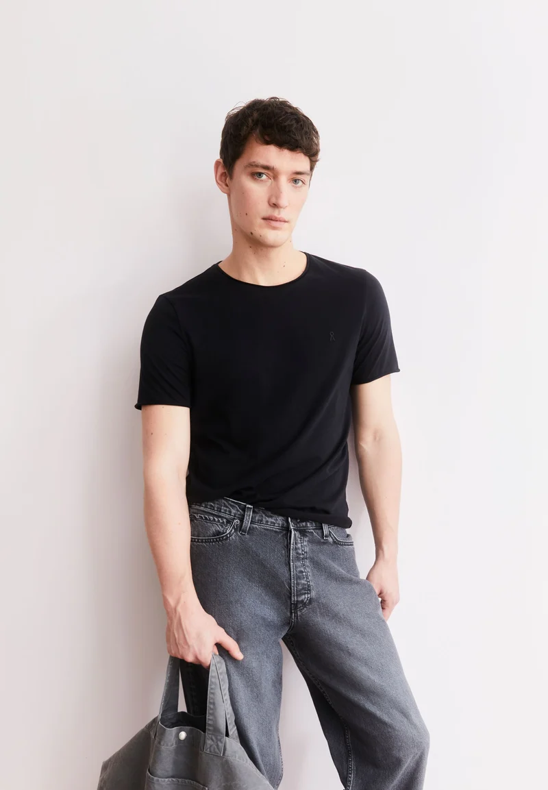 JAAMES BRUSHED T-SHIRT | black
