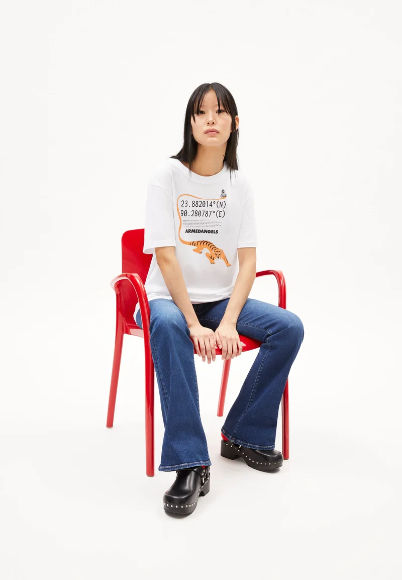 AADO 10YEARS | white
