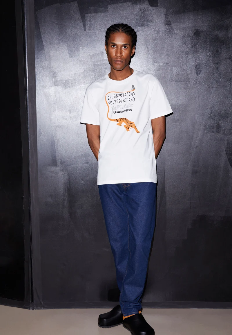AADO 10YEARS | white