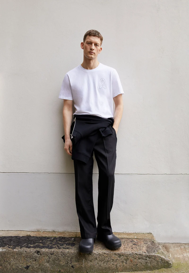AADONI COLLEGE EMBRO | white