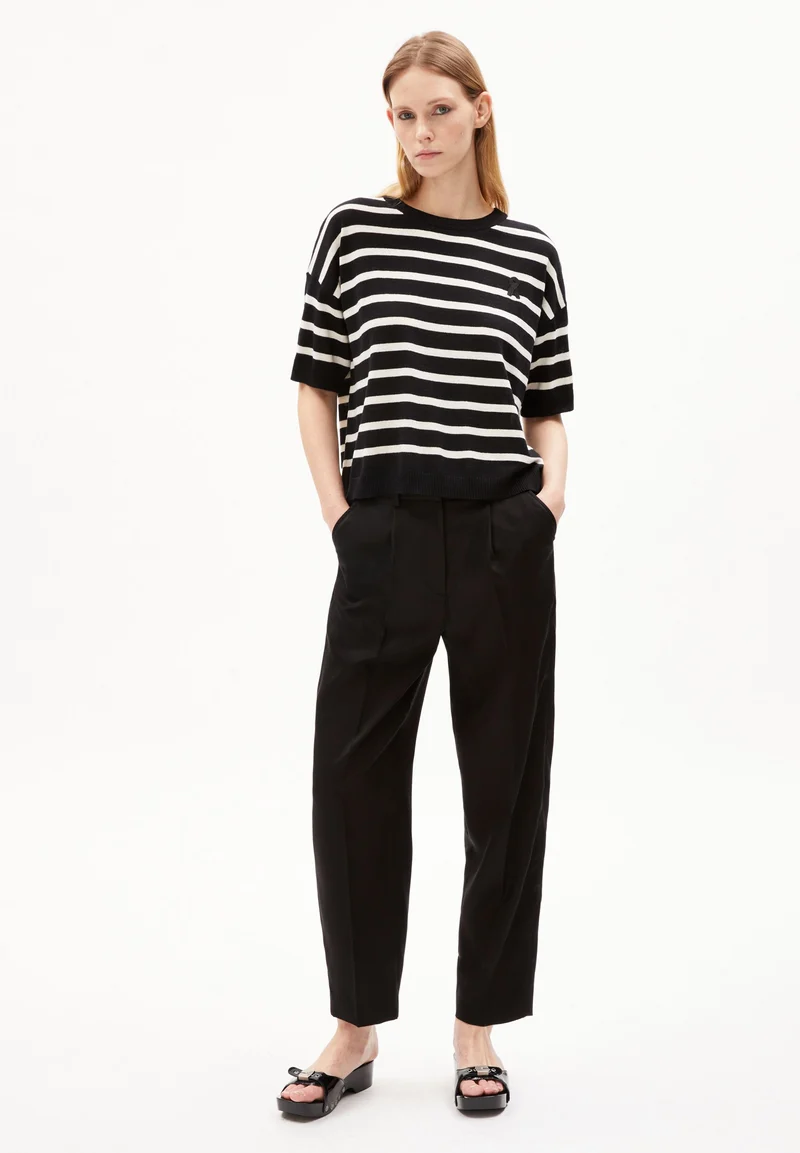 LILLAAS STRIPES | black-off white