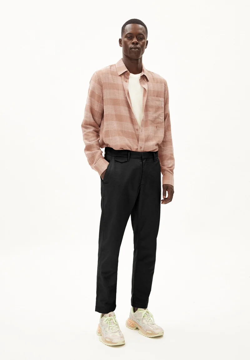 ALVAARO LINEN | black