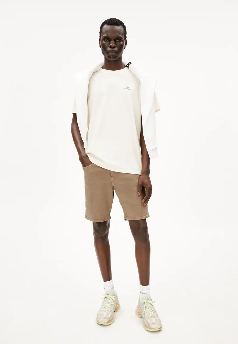 AARVO GMT DYE | sandstone