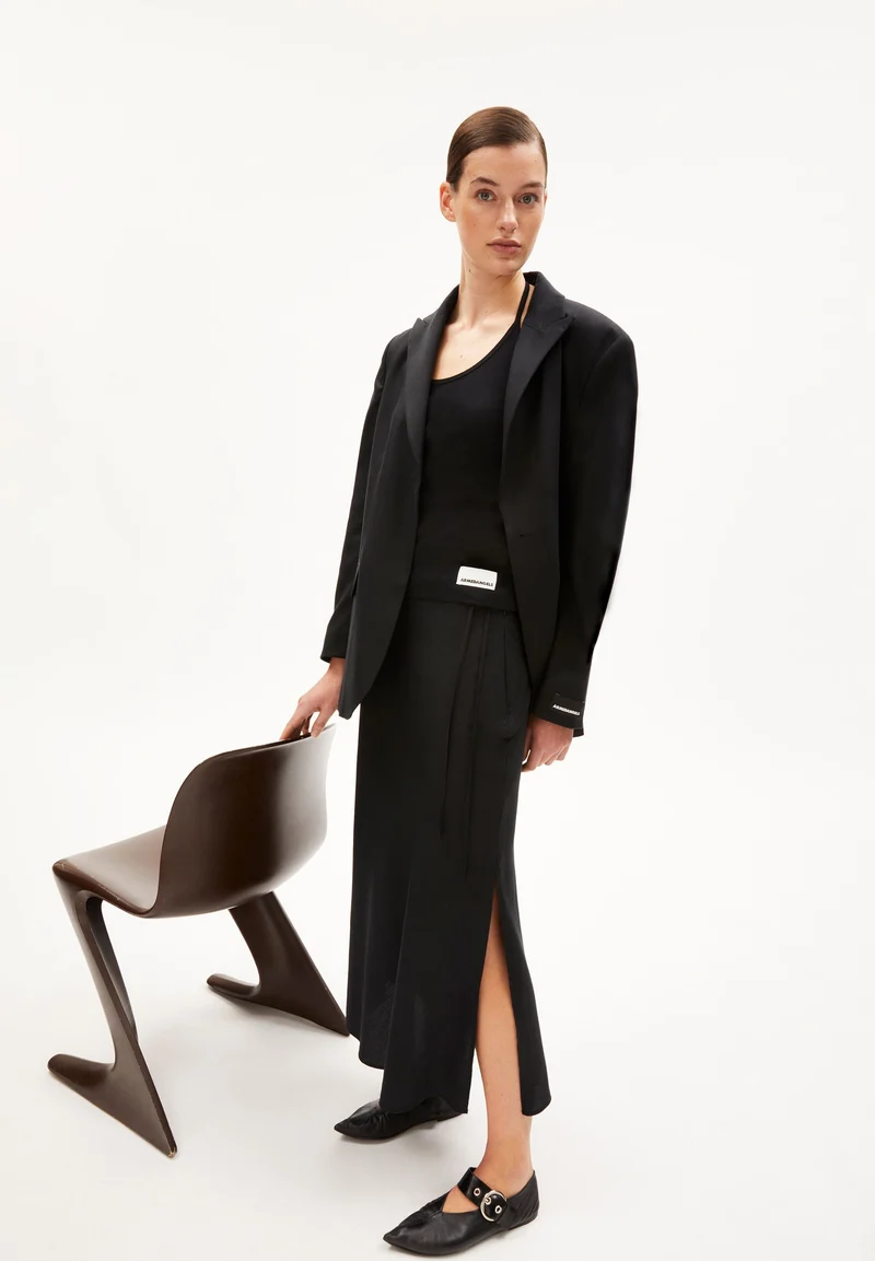 GRAATIA | black