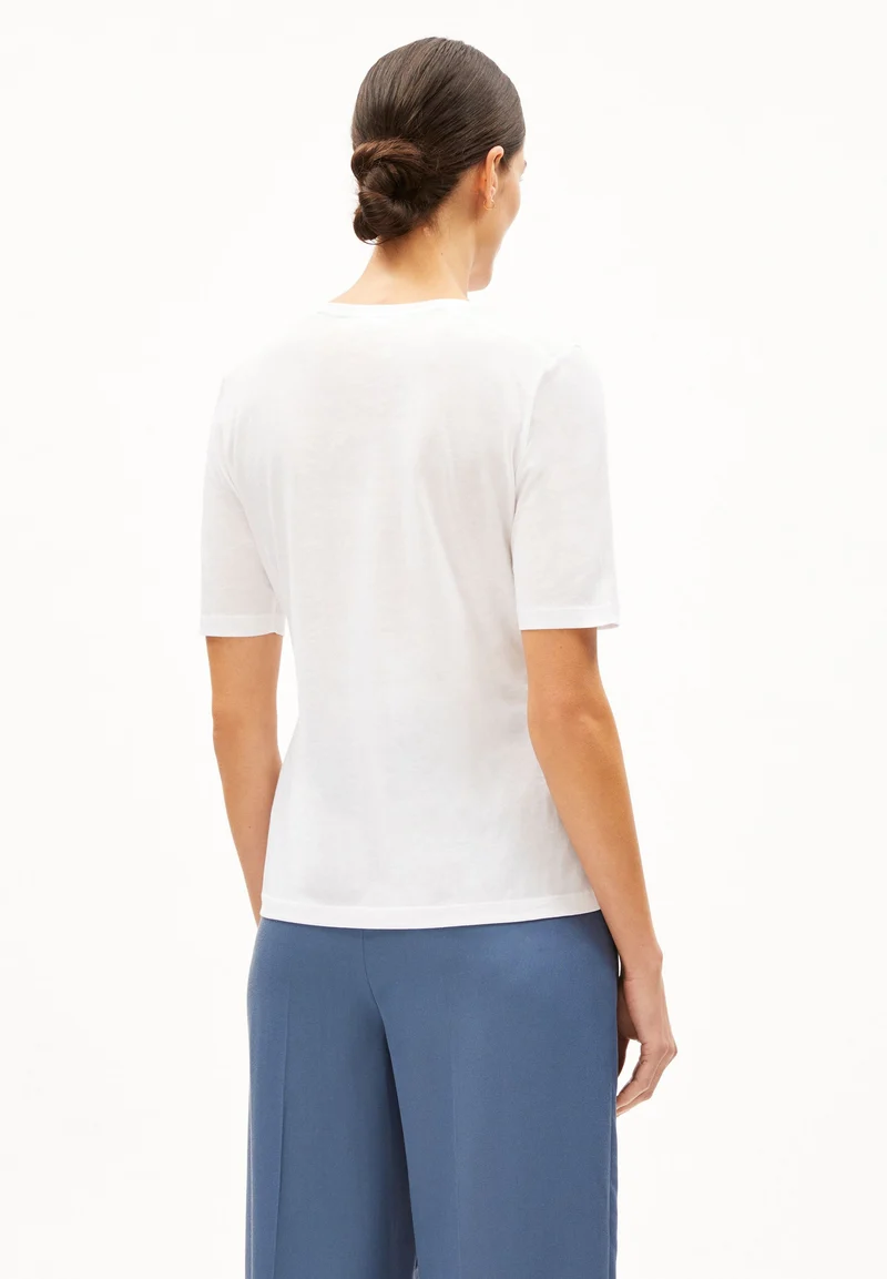 DONAAJI FEAATHER LIGHT | white