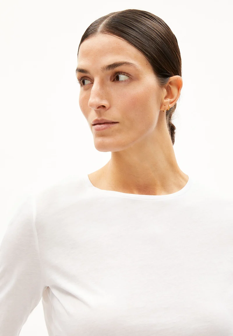 DONAAJI FEAATHER LIGHT | white