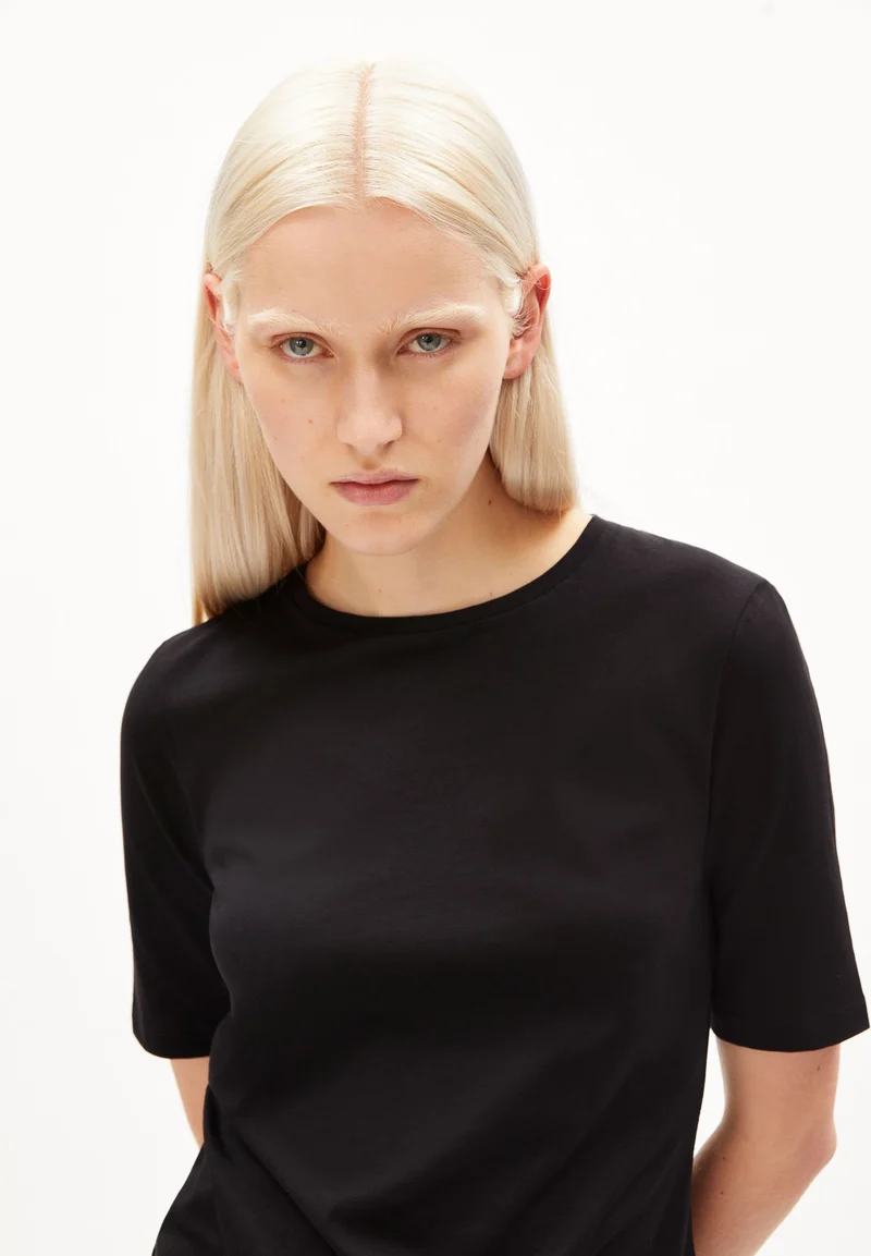 DONAAJI FEAATHER LIGHT | black