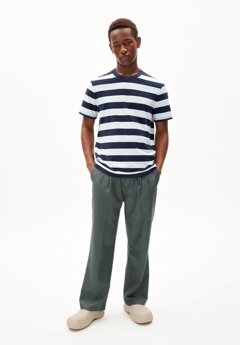 BAHAAR STRIPES | night sky-white