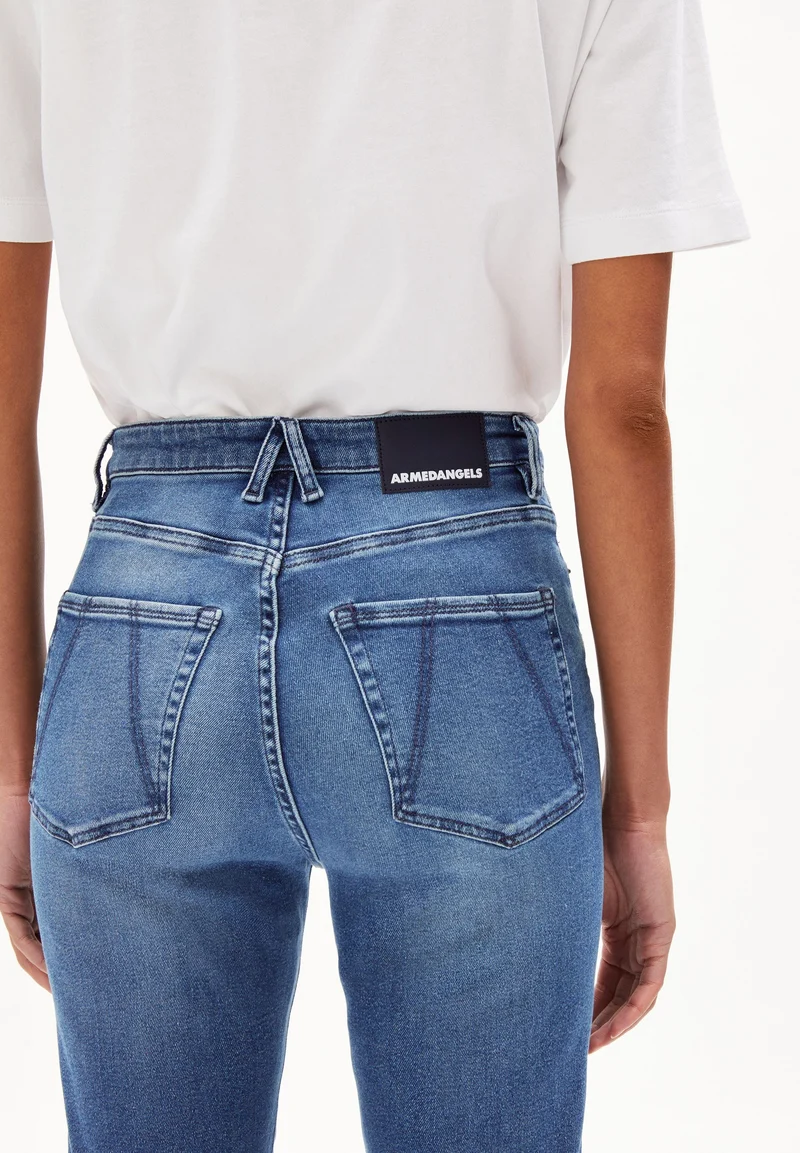 LEJAANI X DETAIL | waves
