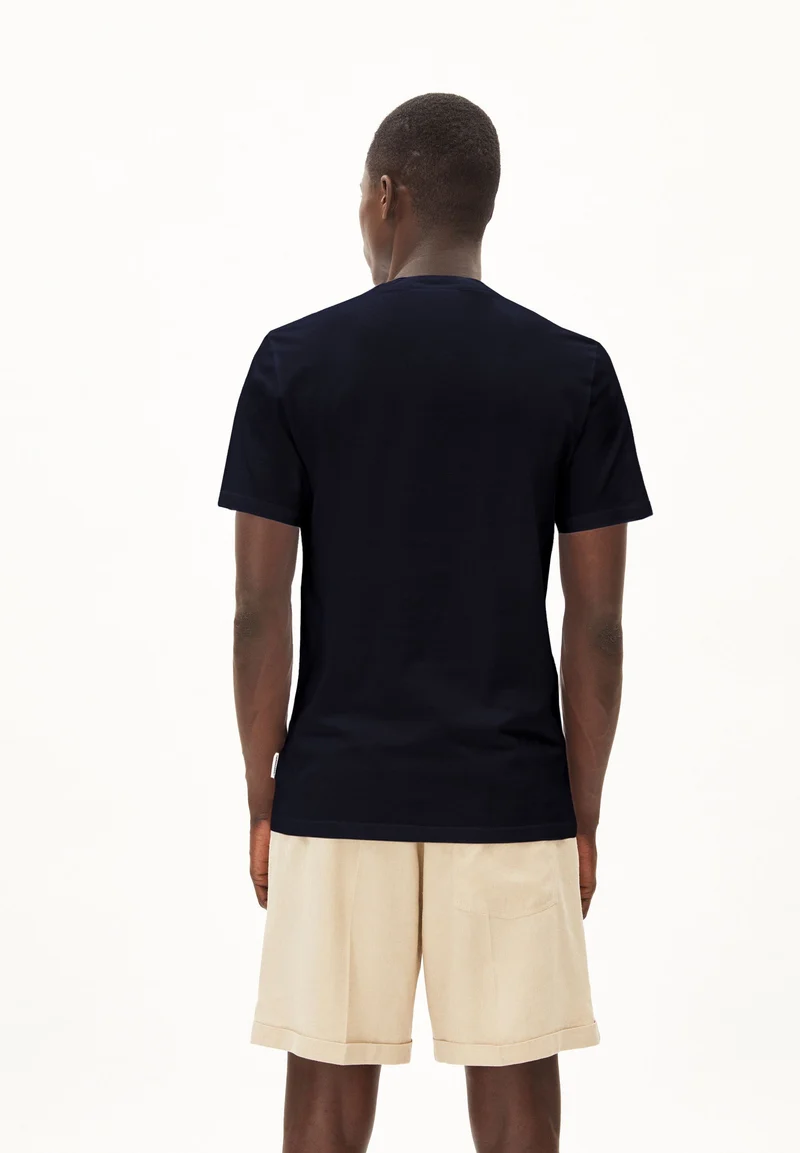 JAAMES LOVAA | black