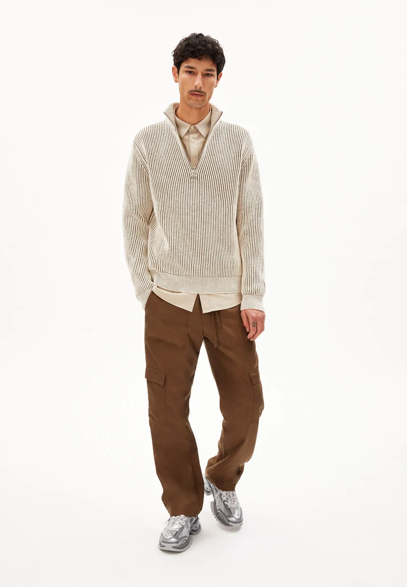 MAATEY | oatmilk-dried moss