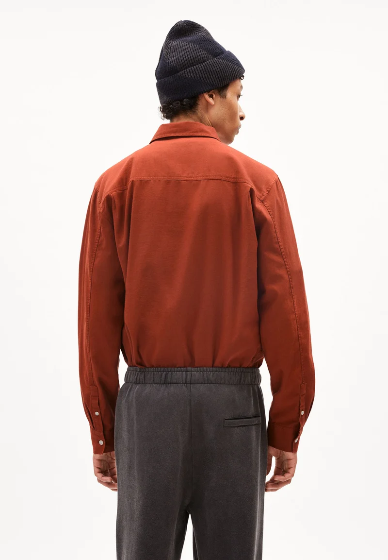 DAANIL | dark amber