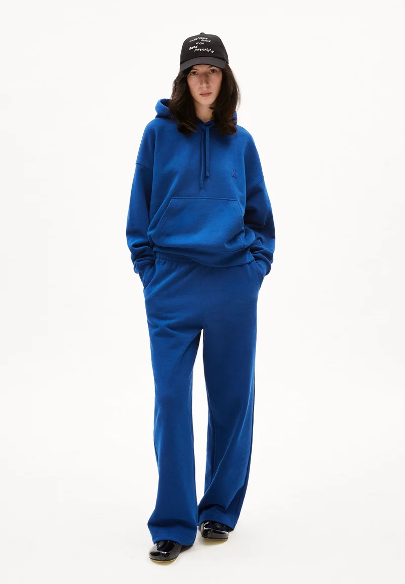 FRANCISARAA | lapis blue