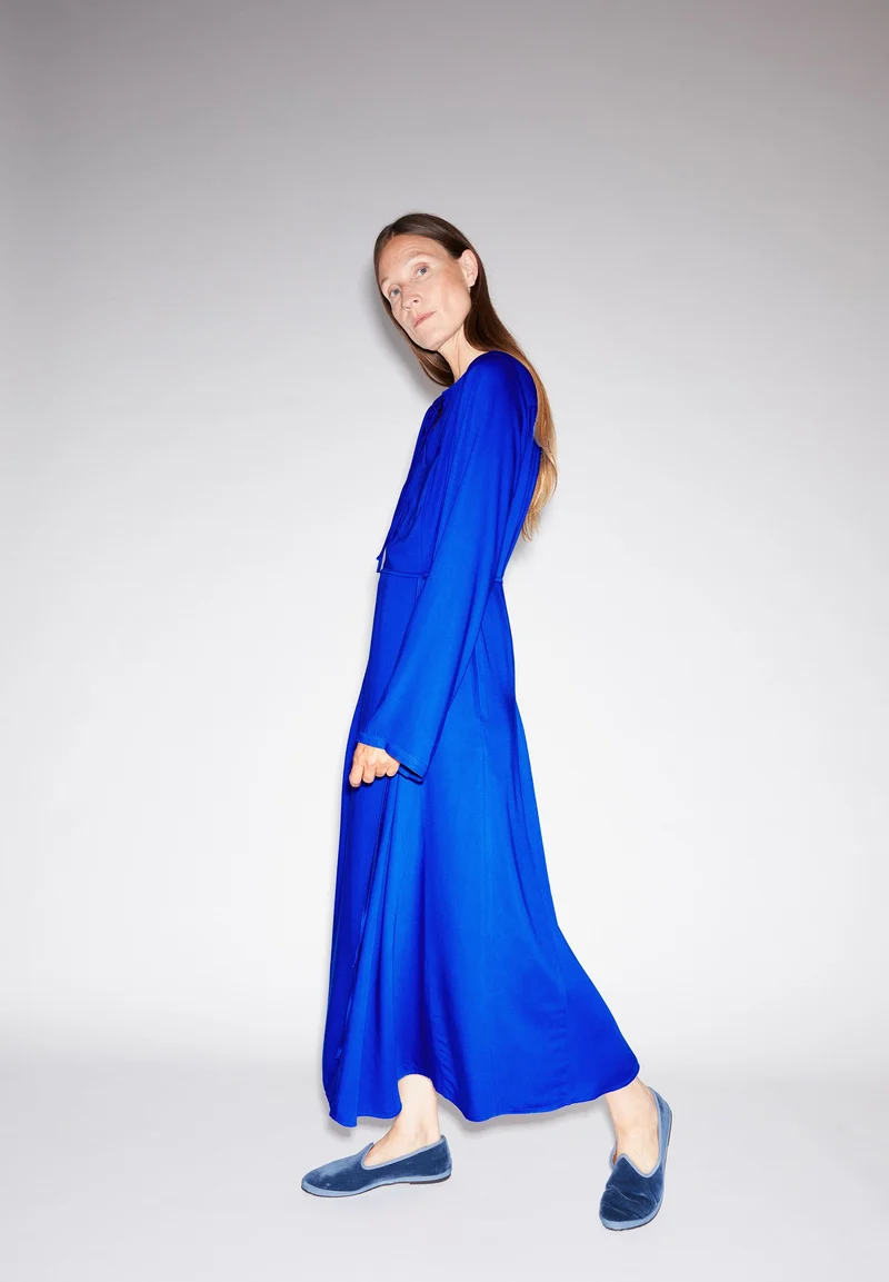 MARIOLAANA | dynamo blue