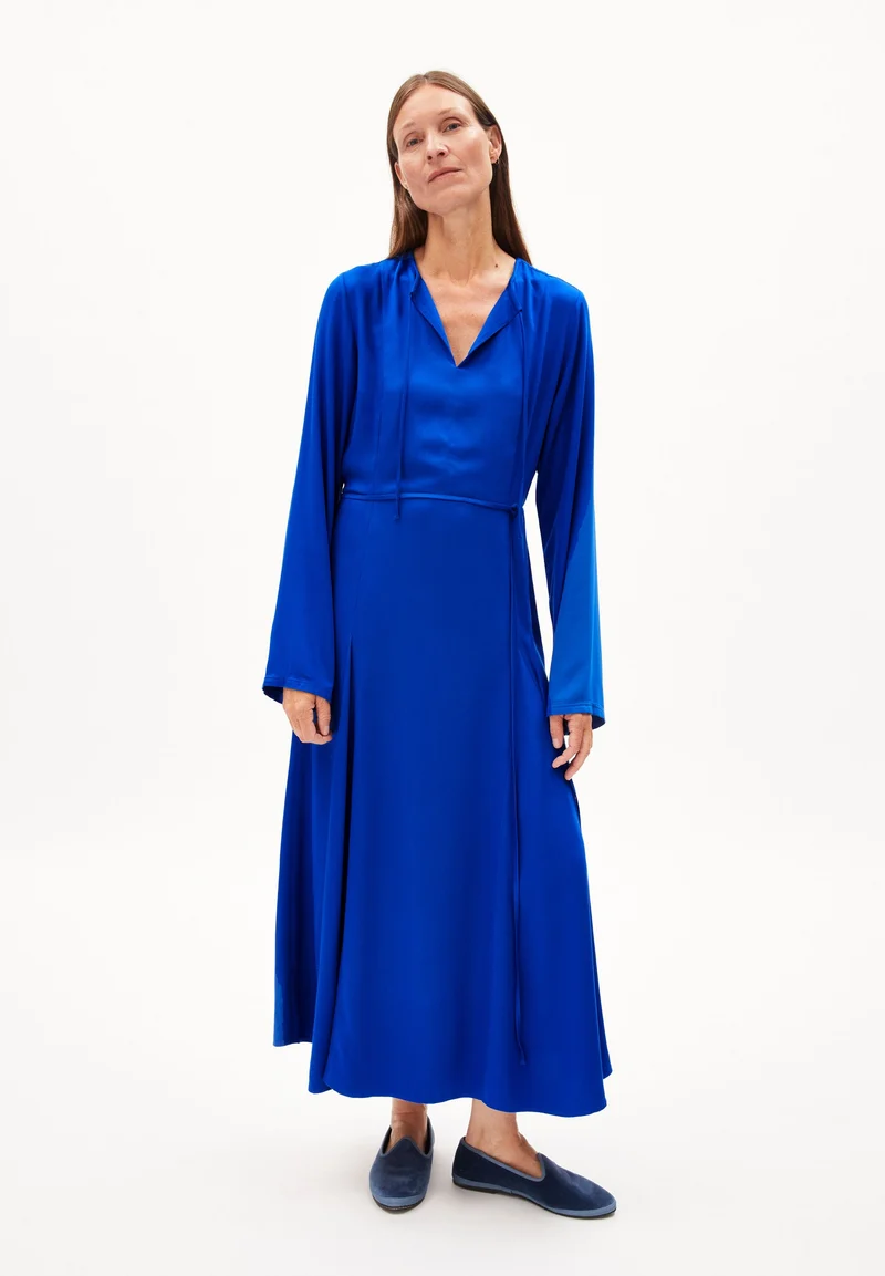 MARIOLAANA | dynamo blue