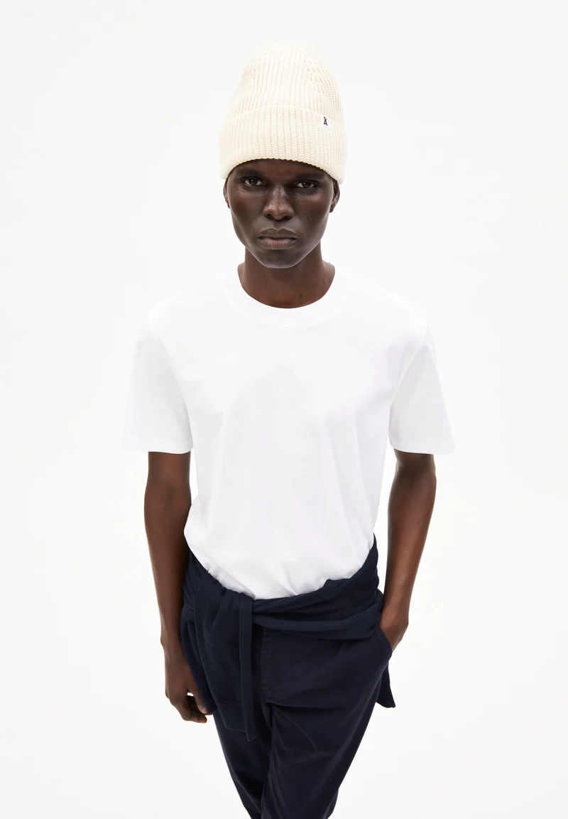 MAARKOS MERC PREMIUM | white
