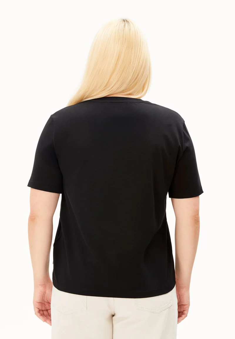 LUALAA T-SHIRT | black