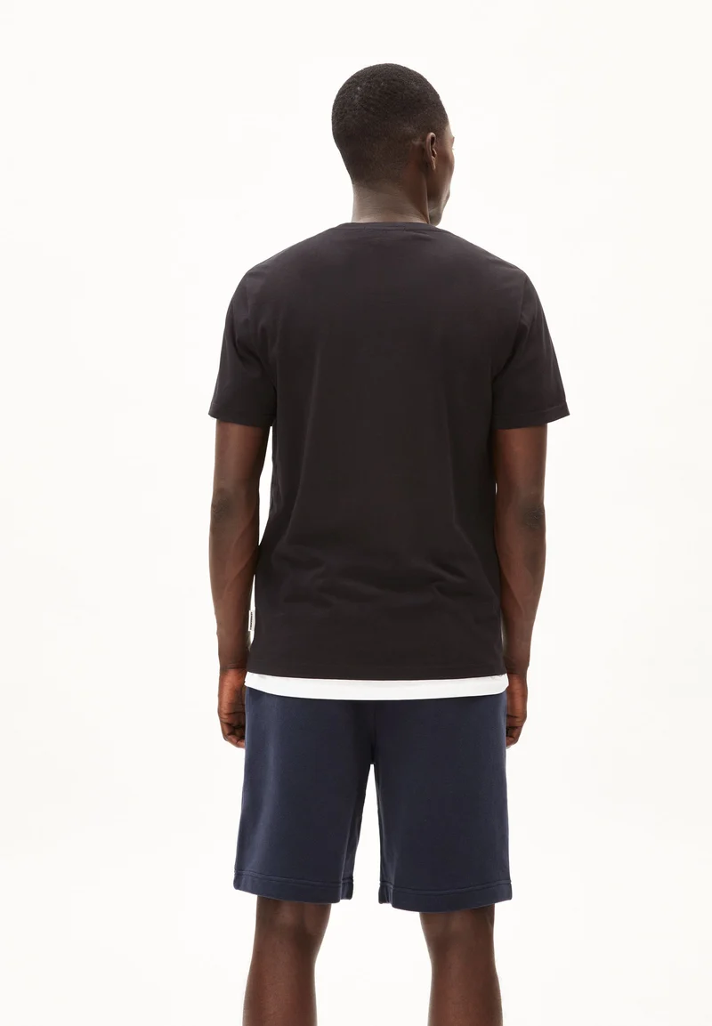 JAAMES FLOWAA | black