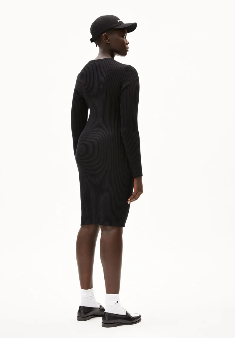 LIAA RN | black