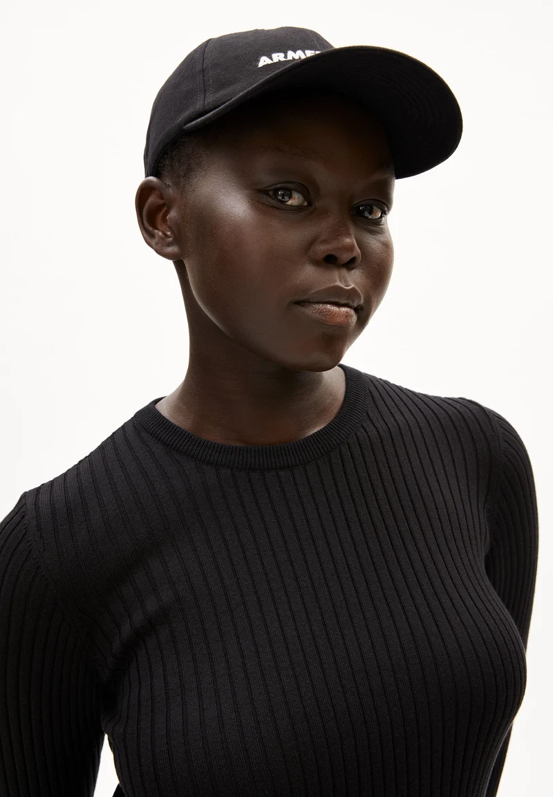 LIAA RN | black