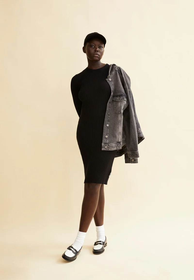 LIAA RN | black