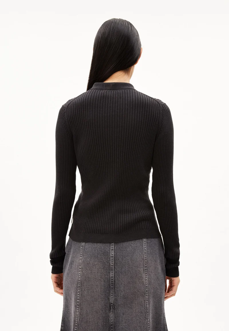 RICIAA | black