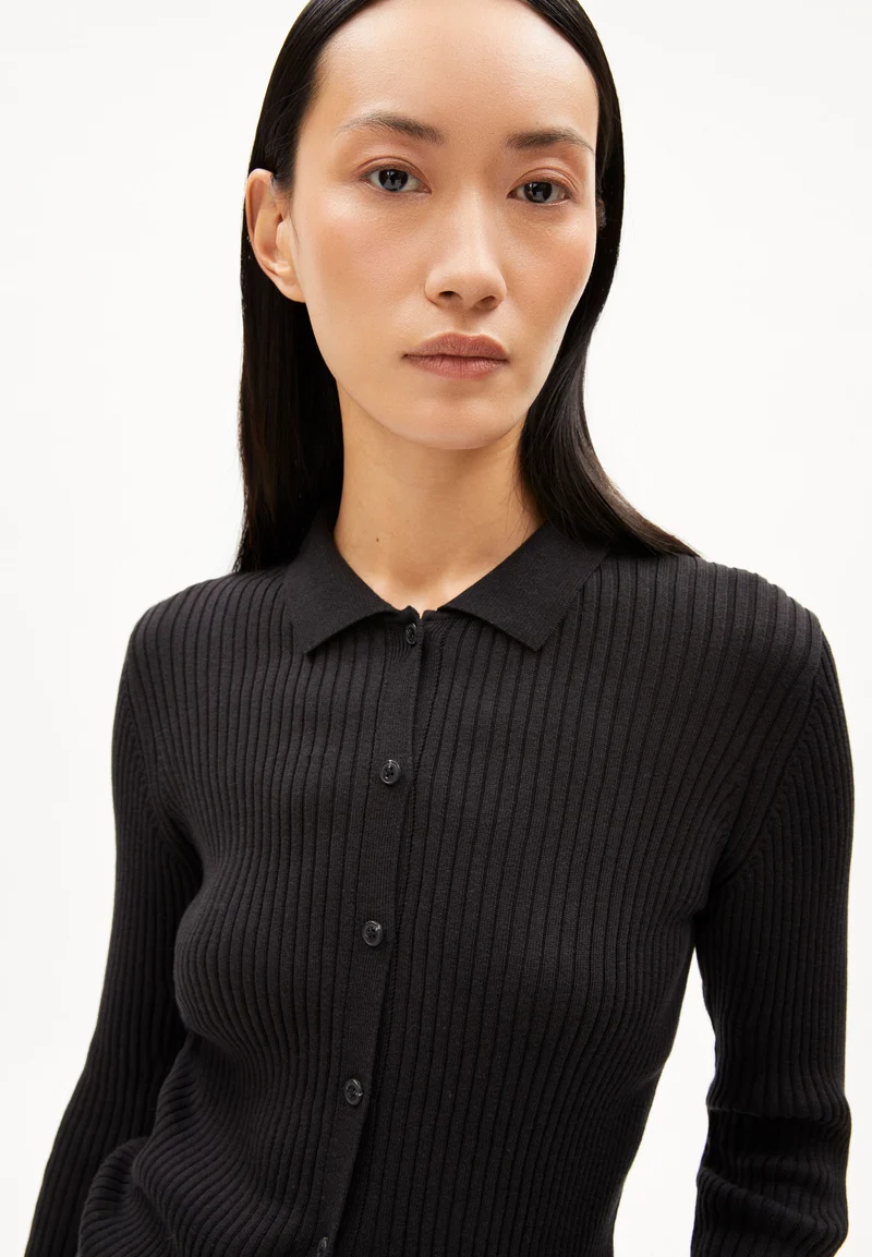 RICIAA | black