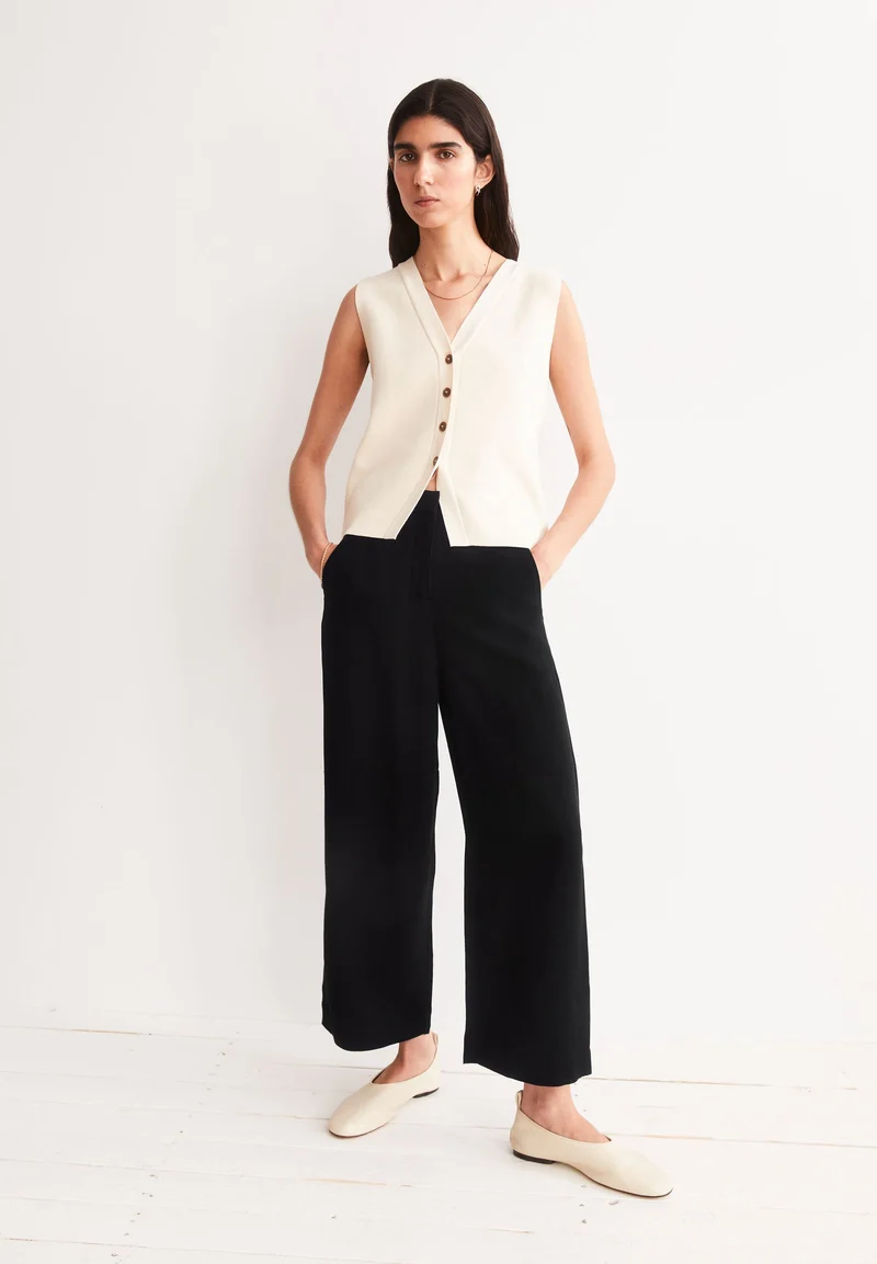 CAARUNUS LINO HOSE | black