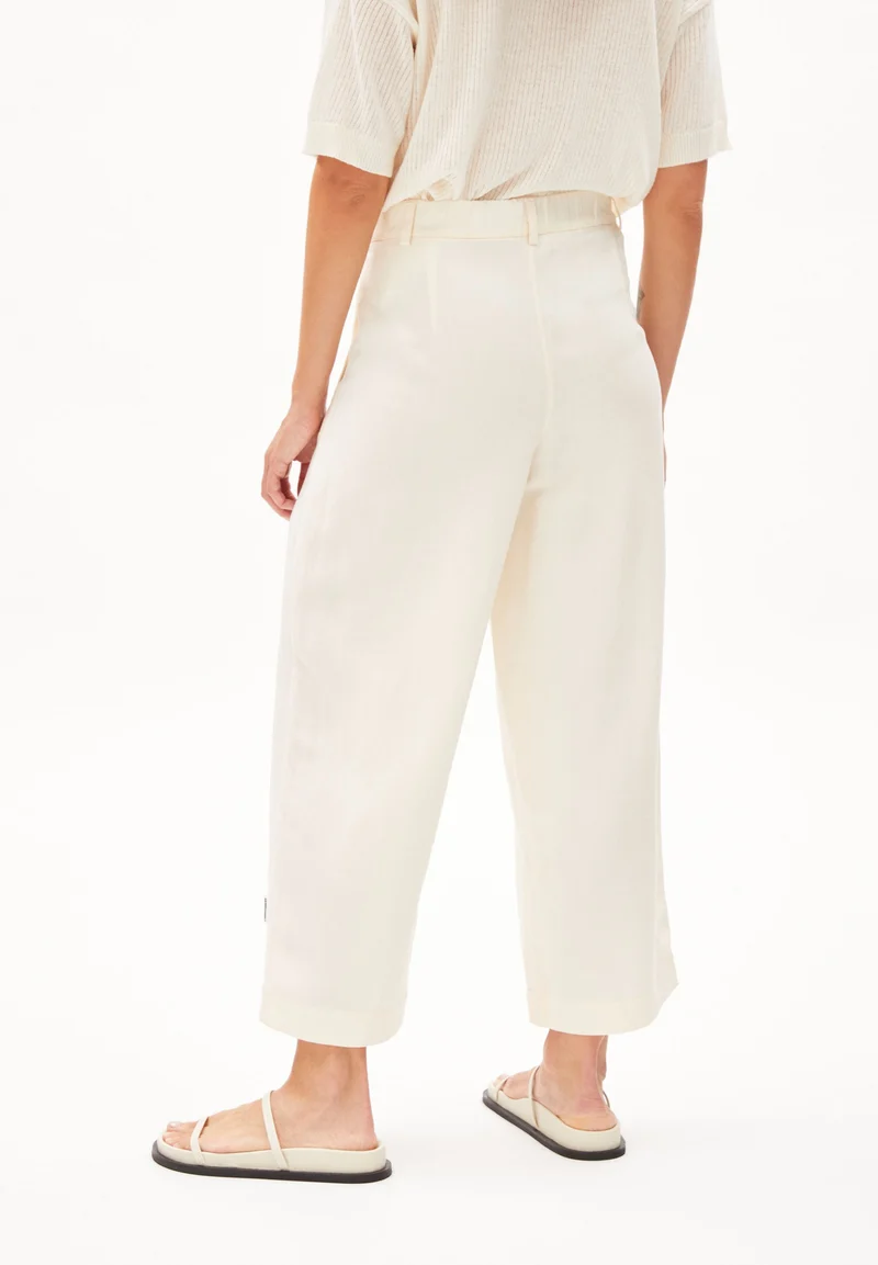 CAARUNUS LINO HOSE | oatmilk