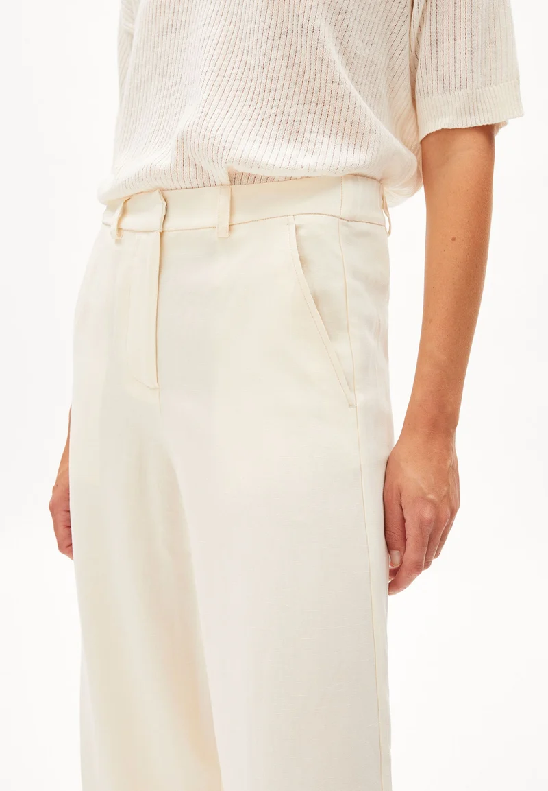 CAARUNUS LINO HOSE | oatmilk