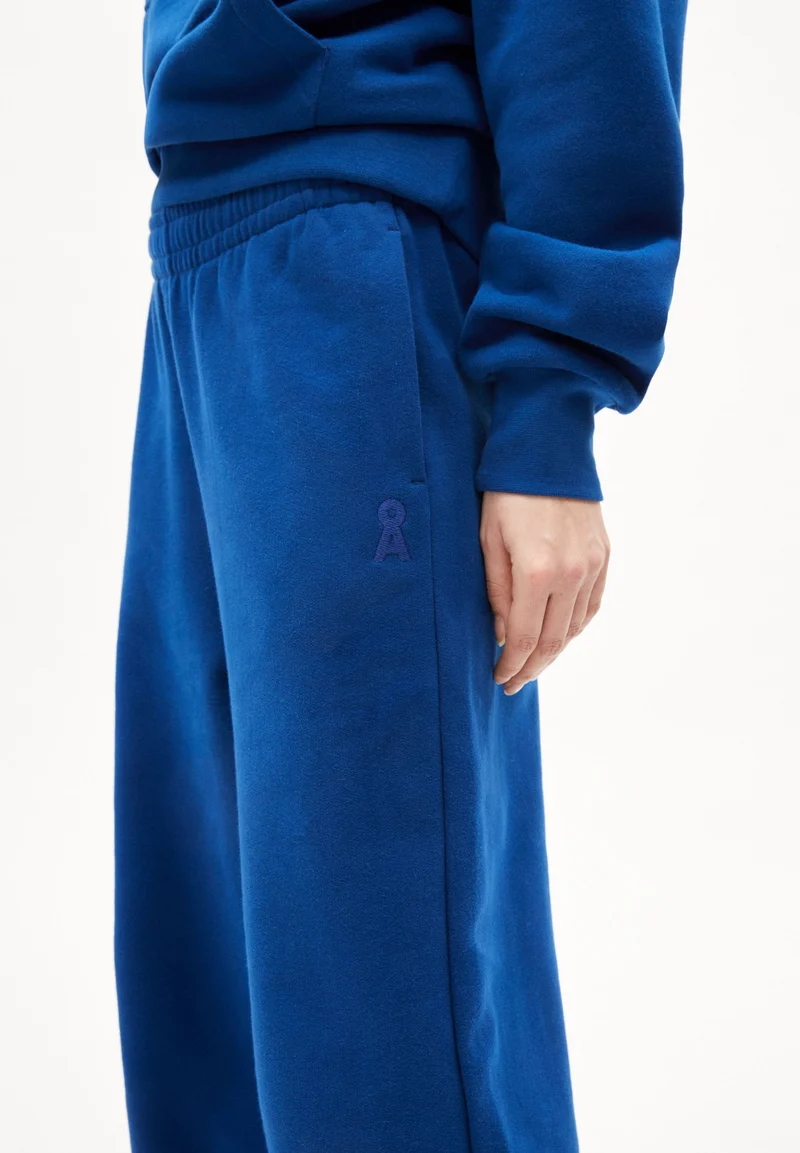 IVAARA | lapis blue