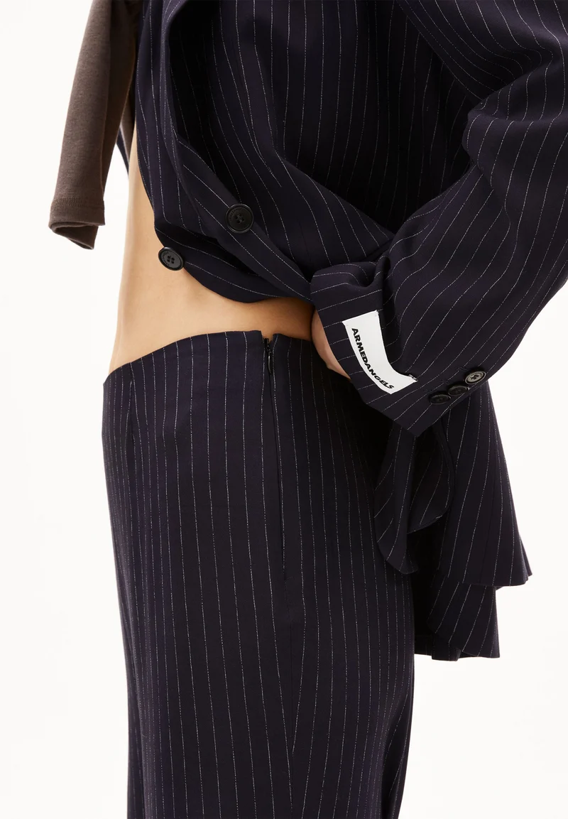 PHAAMINA PINSTRIPE | night sky-white