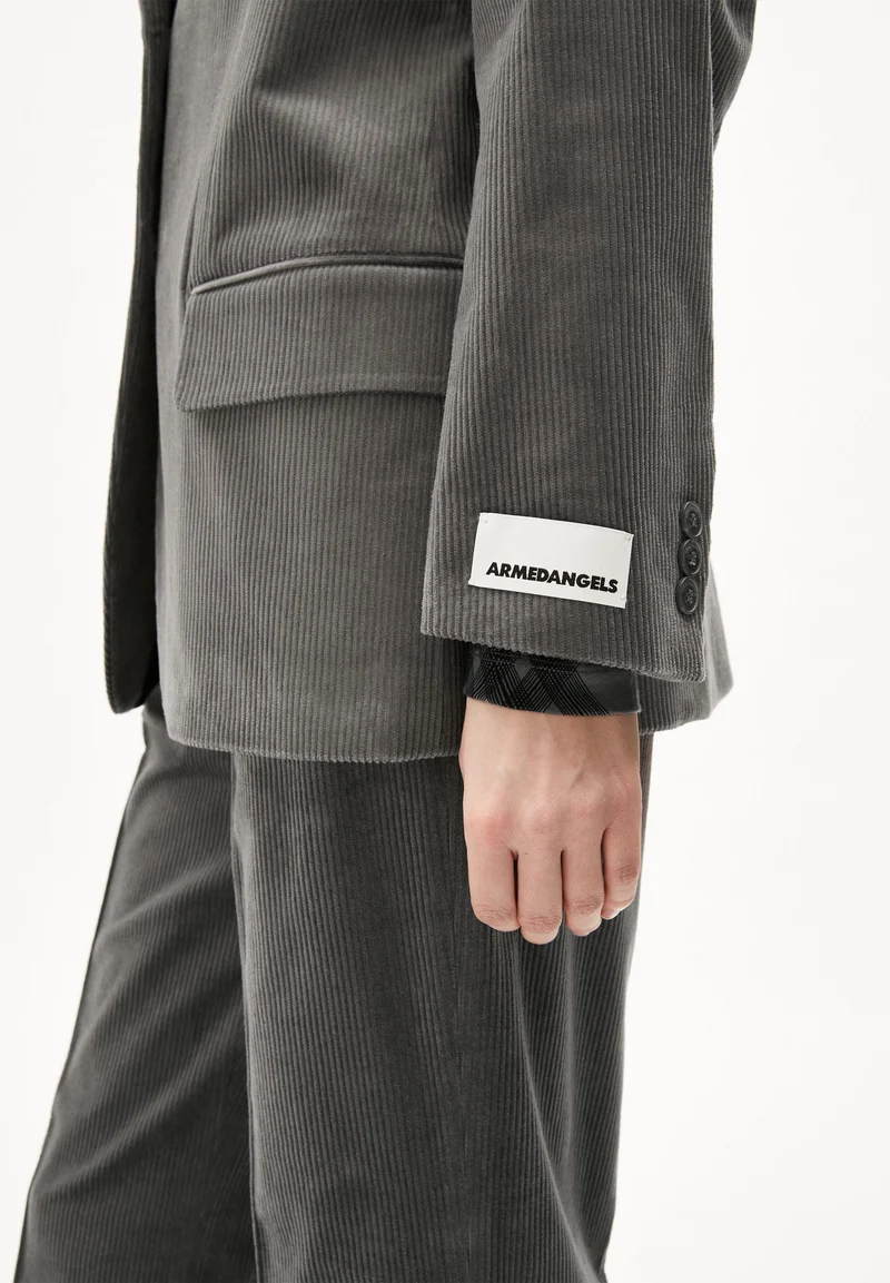 BENAAI CORDUROY | iron cast