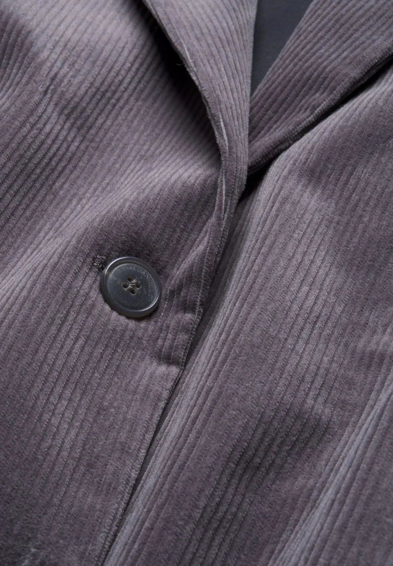 BENAAI CORDUROY | iron cast