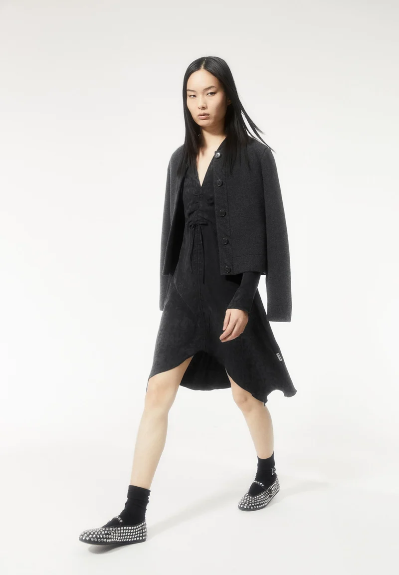 TINRAA JACQ | black