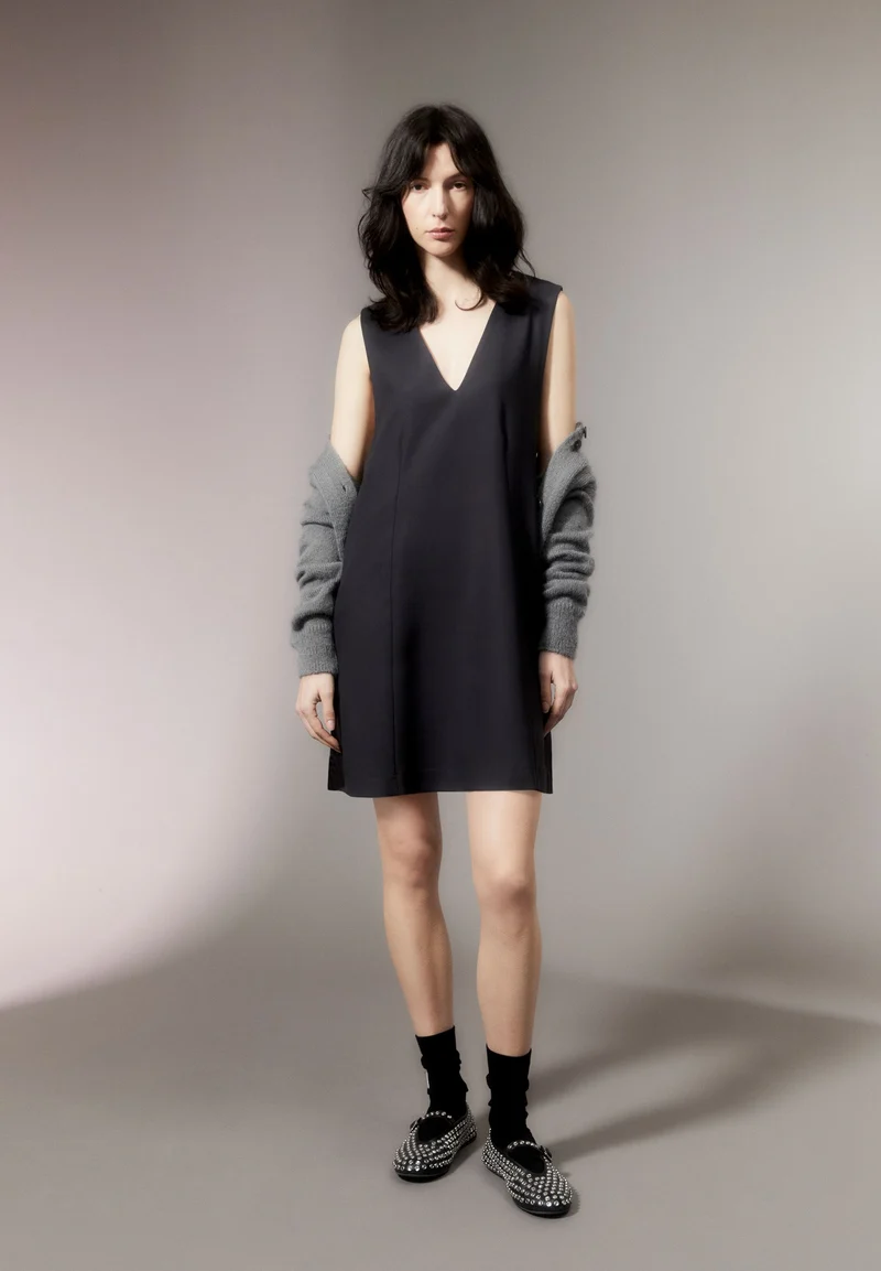 PINAAFO | dark steel