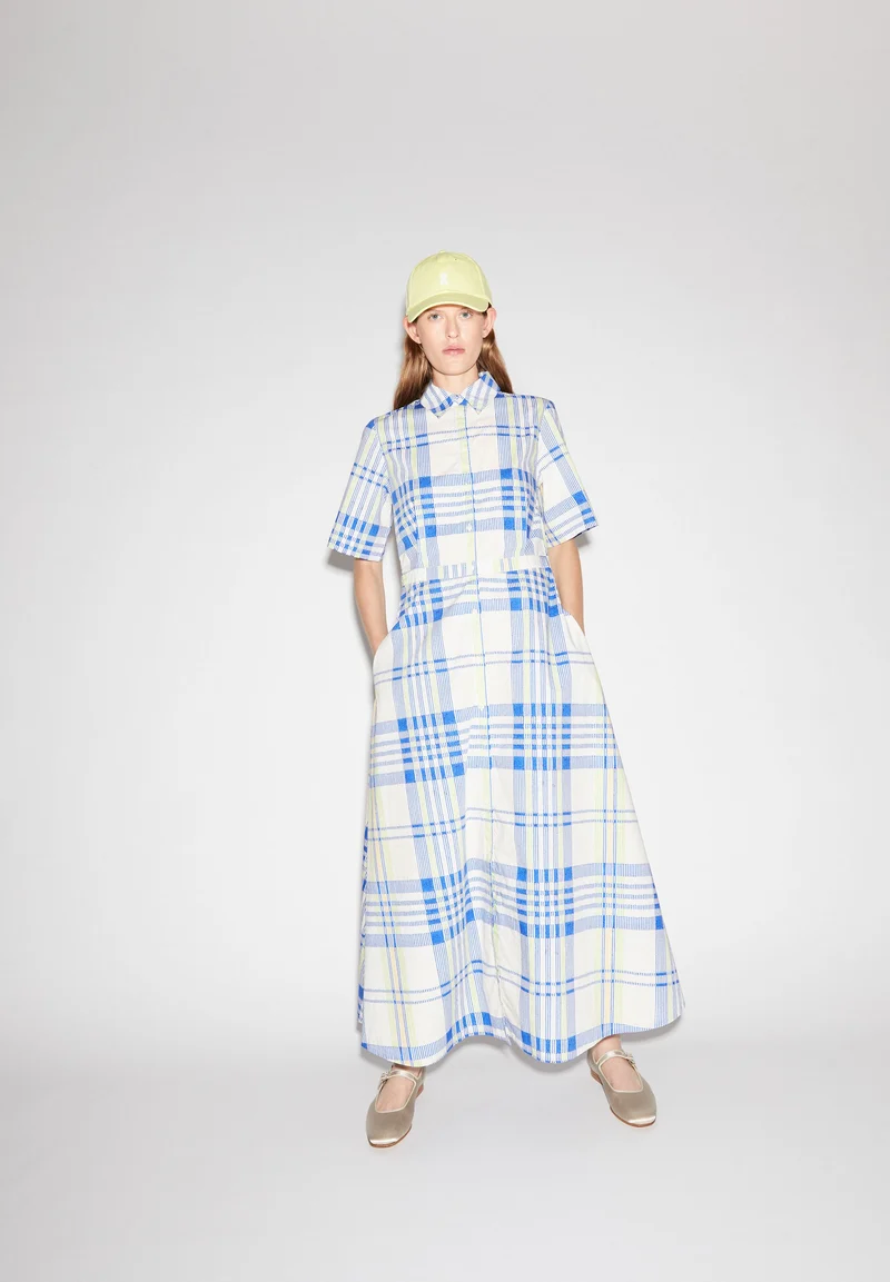 LORETAANA COLLEGE CHECK | oatmilk